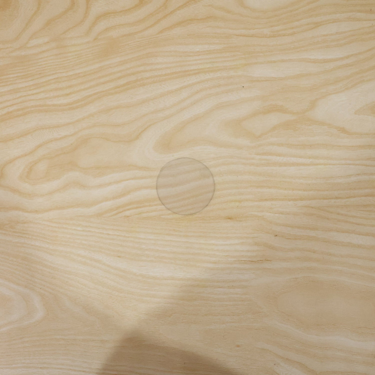 Wall sticker applied to a smooth surface