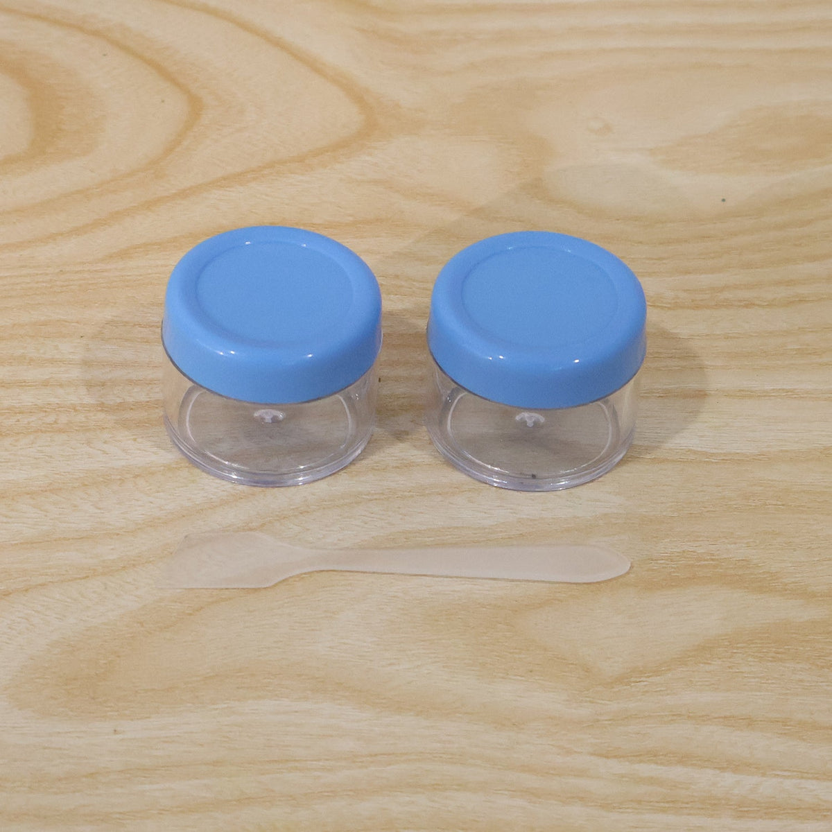 Daily use cosmetic jars with spatulas